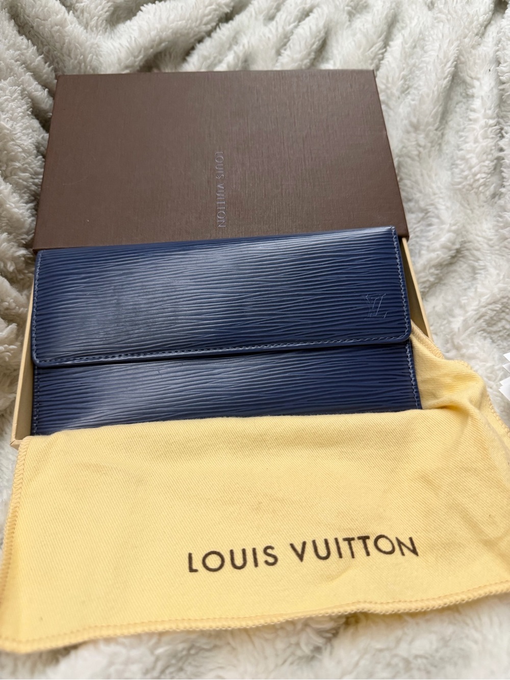 Louis Vuitton Epi Leather Long Wallet - Deep Blue
